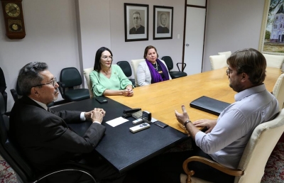 Novos Secret&aacute;rios de Estado visitam Judici&aacute;rio e prop&otilde;em parcerias
