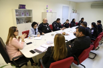 Coordenadoria da Mulher re&uacute;ne patrulhas Maria da Penha